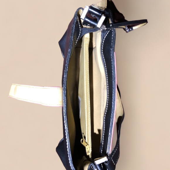 Mondani New York Women's Black Small Shoulder Bag/Purse - Picture 2 of 9